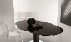Изысканные столы и другие предметы интерьера у надежного поставщика
