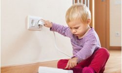 Как сделать квартиру безопасной для маленького ребенка