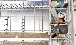 Как правильно очистить посудомоечную машинку