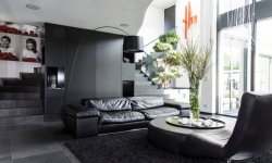 Как использовать черную мебель в интерьере квартиры