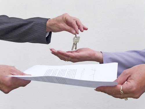 Нужно ли нотариальное согласие супруга на покупку недвижимости: квартиры или гаража